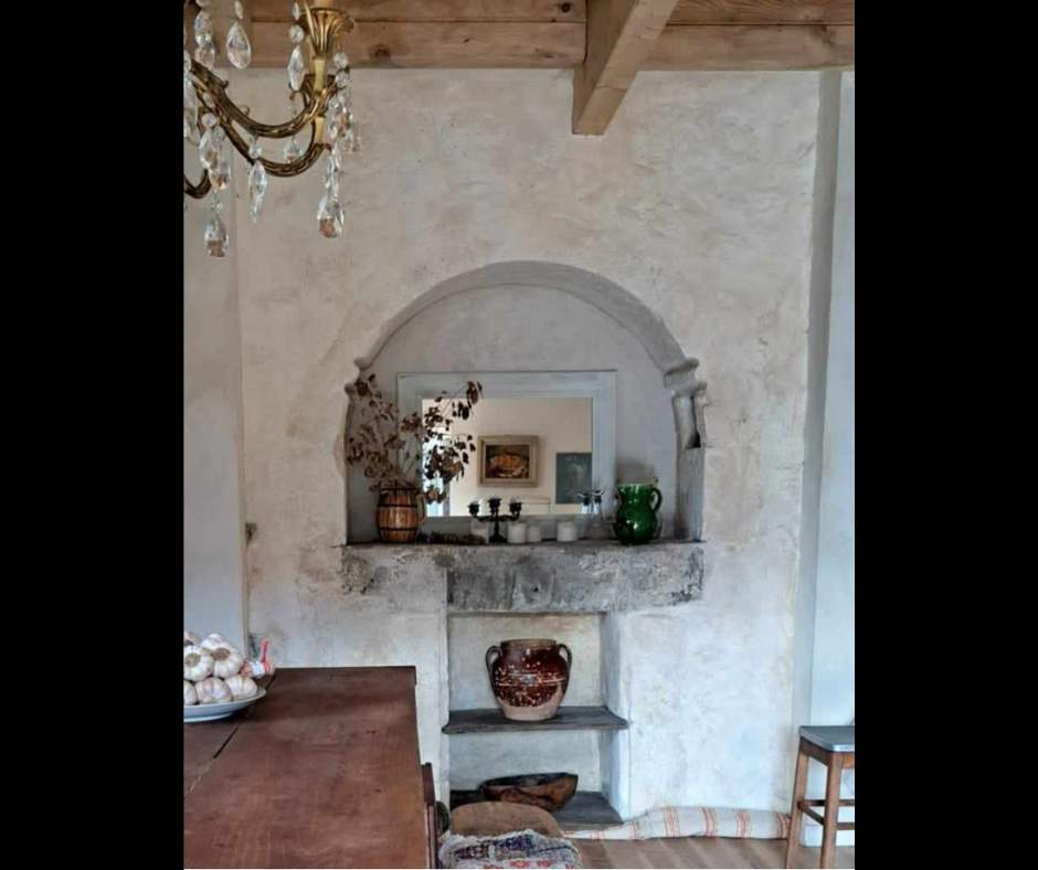  Valérie Bordage okko-peinture-murale okko peintures murales école d' Avignon peintre en décor du patrimoine artisan d'art maîtrise savoir faire Peintre peinture naturelle chambre salle de bain fresque mur murale luxe or décorative décoratif chaux stuc faux marbre faux bois imitation matière trompe l'œil pigment liant patrimoine salon mate brillant satinée finition qualité création rénovation restauration monument historique château demeure villa enduit atelier cours formation stage accompagnement tableau marais poitevin cantal buron artistique artiste couleur harmonie dégradé aplat motifs abstrait illustration photo badigeon eau forte lavis glacis aquarelle huile vernis œuf colle de peau argile sable chaux aérienne chaux hydrolique lait de chaux chaux en pâte chevalet couteau pinceaux brosse rouleaux spatule taloche serer lisser ferrer talocher recette tradition environnement sain savoir-faire art architecte conservation maison église commerce restaurant hôtel école hôpital habitat Corrèze La Rochelle Rochefort Fouras Charentes - Maritimes Lot Lot et Garonne Aveyron chantier projet réhabilitation assurance dégat des eaux  paysage portrait décoration florale technique expertise professionnelle artisan artisane devis professionnel bâtiment ancien charme harmonie  Intérieur extérieur piscine ambiance zen japonaise wabi zabi feng shui tendance aménagement style inspiration esthétique espace coloré camaieu panoramique grisaille bohème chic élégant ocre terra cota ombre naturelle rouge jaune vert vintage cosy chambre parentale écologique économique agence immobilière home staging agencement intérieur texture jungle relooking