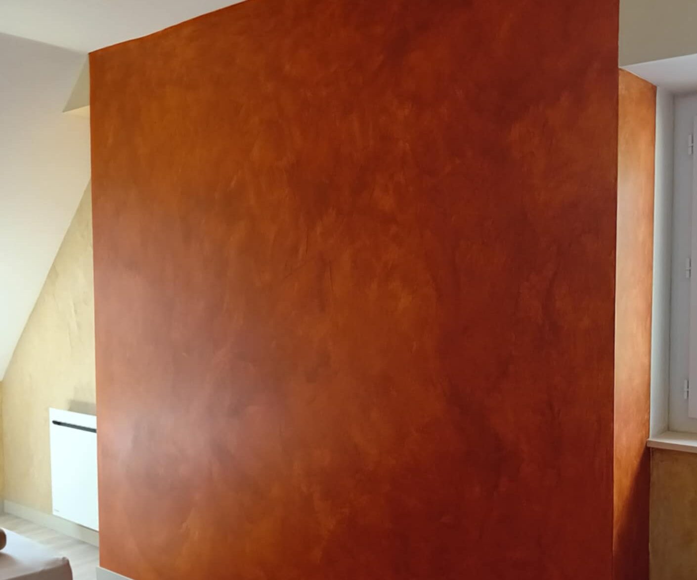  Valérie Bordage okko-peinture-murale okko peintures murales école d' Avignon peintre en décor du patrimoine artisan d'art maîtrise savoir faire Peintre peinture naturelle chambre salle de bain fresque mur murale luxe or décorative décoratif chaux stuc faux marbre faux bois imitation matière trompe l'œil pigment liant patrimoine salon mate brillant satinée finition qualité création rénovation restauration monument historique château demeure villa enduit atelier cours formation stage accompagnement tableau marais poitevin cantal buron artistique artiste couleur harmonie dégradé aplat motifs abstrait illustration photo badigeon eau forte lavis glacis aquarelle huile vernis œuf colle de peau argile sable chaux aérienne chaux hydrolique lait de chaux chaux en pâte chevalet couteau pinceaux brosse rouleaux spatule taloche serer lisser ferrer talocher recette tradition environnement sain savoir-faire art architecte conservation maison église commerce restaurant hôtel école hôpital habitat Corrèze La Rochelle Rochefort Fouras Charentes - Maritimes Lot Lot et Garonne Aveyron chantier projet réhabilitation assurance dégat des eaux  paysage portrait décoration florale technique expertise professionnelle artisan artisane devis professionnel bâtiment ancien charme harmonie  Intérieur extérieur piscine ambiance zen japonaise wabi zabi feng shui tendance aménagement style inspiration esthétique espace coloré camaieu panoramique grisaille bohème chic élégant ocre terra cota ombre naturelle rouge jaune vert vintage cosy chambre parentale écologique économique agence immobilière home staging agencement intérieur texture jungle relooking